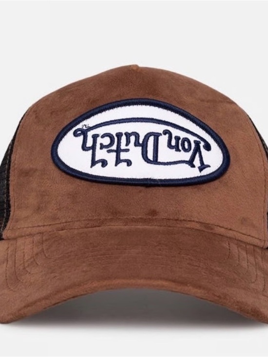 Von Dutch Other - Von Dutch Velvet / Brown Suede-Look Trucker Hat.